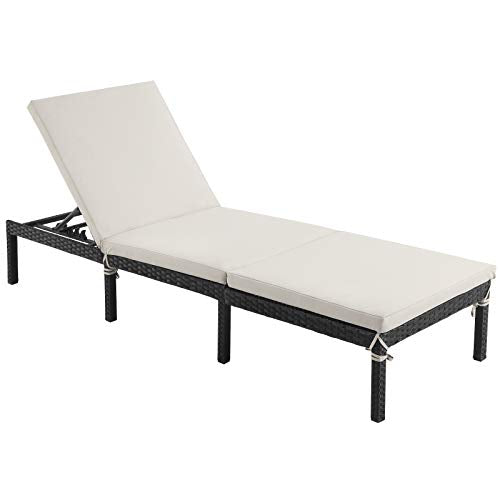 SONGMICS Napozóágy, Napágy 5 cm vastag Matraccal, Rattan-hatású felülettel, Dönthető háttámlával, 59 x 198 x 28 cm méretben, Maximális terhelhetőség 150 kg, Kertbe, Teraszra, Bézs színben, GCB27BRV1