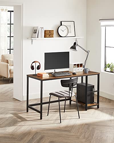 Számítógép asztal, íróasztal 2 polccal balra vagy jobbra, munkaasztal irodához vagy nappalihoz, ipari stílusú rozsdabarna és fekete acélszerkezet, 140 x 60 x 75 cm, VASAGLE